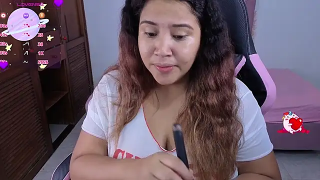 Snapshot of I_am_yours- chatting on July 13, 2026, 1:03 pm I am yours- online show from July 13, 2026, 1:03 pm