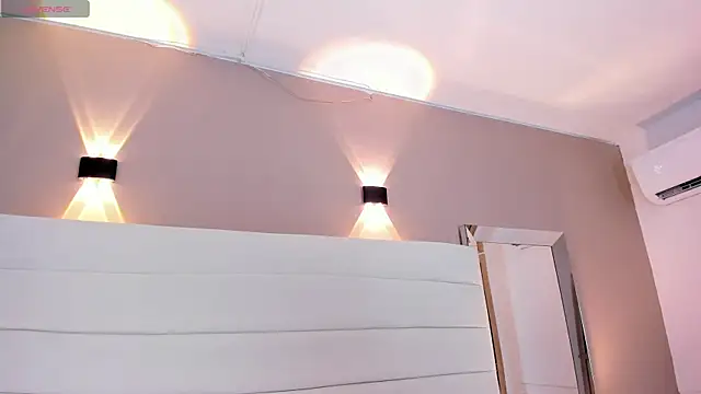 Lilly 2809  online show from February 18, 2026, 4:19 am