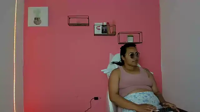 Snapshot of Tita_dirty chatting on January 28, 2025, 4:52 pm Tita dirty online show from January 28, 2025, 4:52 pm