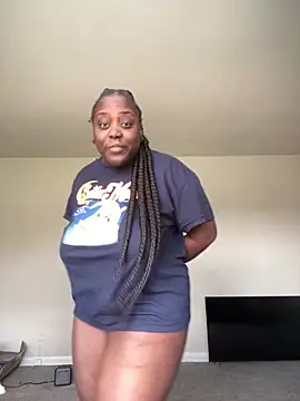 Snapshot of fantasygyal chatting on May 13, 2026, 4:37 pm fantasygyal online show from May 13, 2026, 4:37 pm