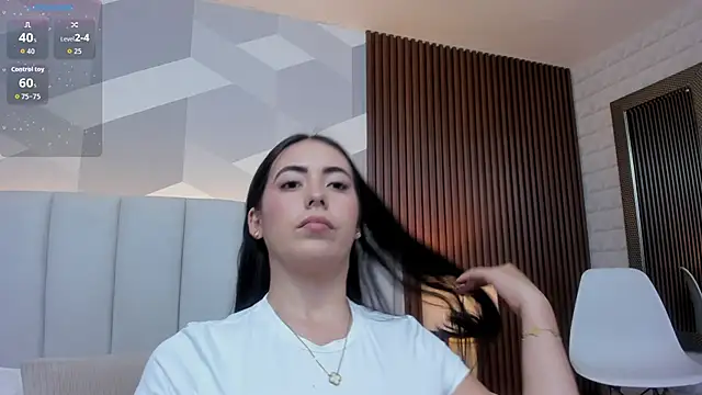 Julietasantos   online show from November 13, 2025, 6:40 pm