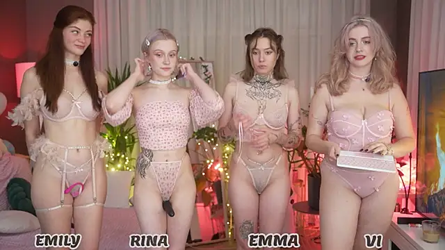 Snapshot of your_favoritegirls chatting on September 27, 2025, 11:54 pm your favoritegirls online show from September 27, 2025, 11:54 pm