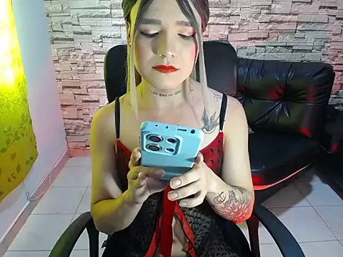 Snapshot of Heidy_Sumers chatting on June 4, 2026, 4:46 pm Heidy Sumers online show from June 4, 2026, 4:46 pm