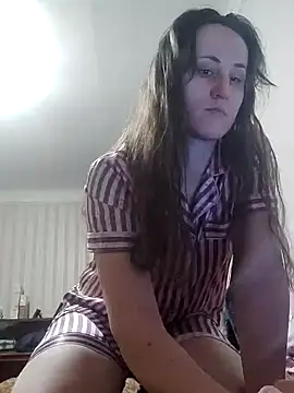 emeli moon online show from January 1, 2025, 6:06 pm