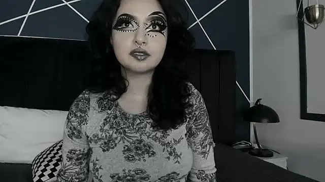 Adeelinee online show from March 6, 2025, 10:47 pm