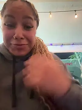 Snapshot of lovelymyah chatting on March 3, 2025, 2:58 am lovelymyah online show from March 3, 2025, 2:58 am