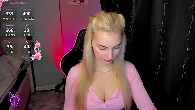 Snapshot of Kimmy_powell chatting on February 24, 2026, 1:36 am Kimmy powell online show from February 24, 2026, 1:36 am