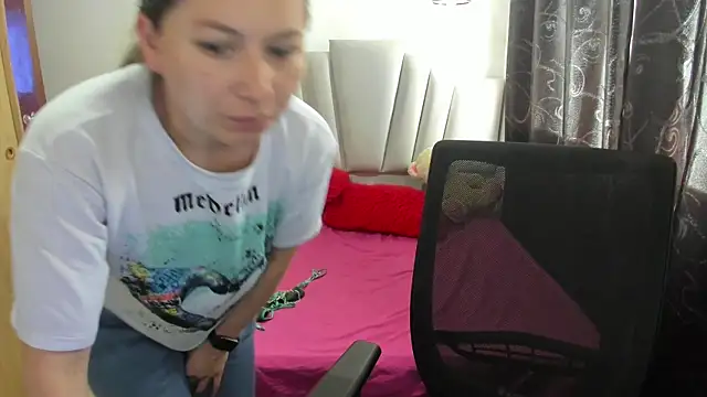 Snapshot of samantha__wilson chatting on November 4, 2025, 2:38 pm samantha wilson online show from November 4, 2025, 2:38 pm