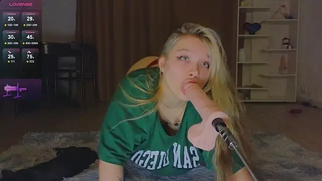 Snapshot of May_aster chatting on September 29, 2025, 8:46 pm May aster online show from September 29, 2025, 8:46 pm