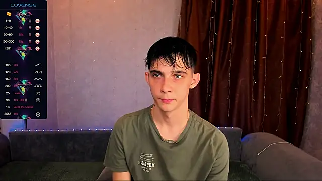 Aaron Boom online show from September 18, 2025, 10:34 pm