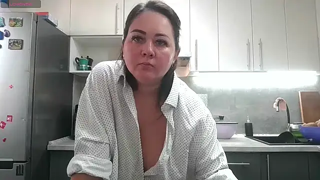 JuliaMorganss online show from March 28, 2026, 10:59 am