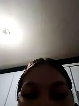 Snapshot of AZUL_1111 chatting on April 9, 2026, 4:12 pm AZUL 1111 online show from April 9, 2026, 4:12 pm