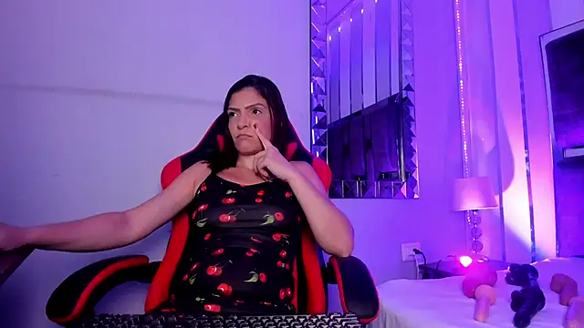 KatteMoss online show from April 12, 2026, 5:23 am