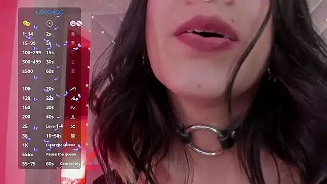 Snapshot of Sara_Foxx1 chatting on January 12, 2025, 5:56 am Sara Foxx1 online show from January 12, 2025, 5:56 am