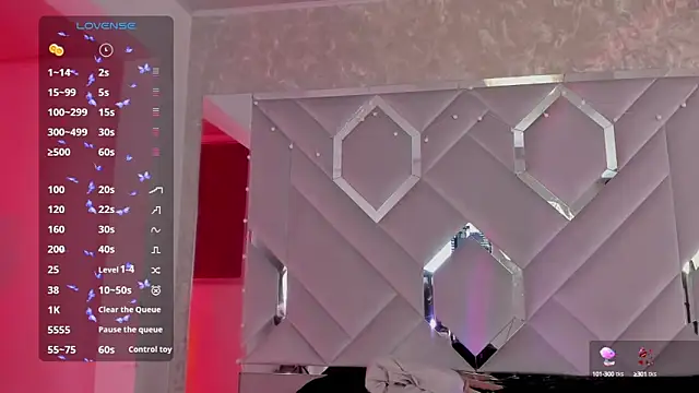 Snapshot of Sara_Foxx1 chatting on January 17, 2025, 4:28 am Sara Foxx1 online show from January 17, 2025, 4:28 am