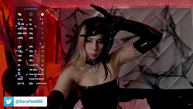 Snapshot of Sara_Foxx1 chatting on October 29, 2025, 10:44 pm Sara Foxx1 online show from October 29, 2025, 10:44 pm