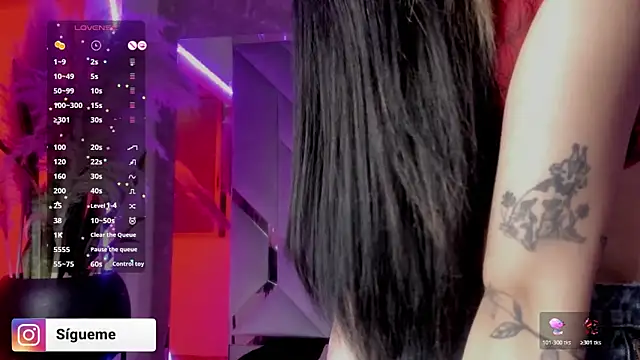 Sara Foxx1 online show from December 3, 2025, 9:13 pm