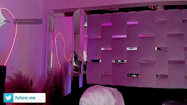 Snapshot of Sara_Foxx1 chatting on June 5, 2026, 7:08 pm Sara Foxx1 online show from June 5, 2026, 7:08 pm