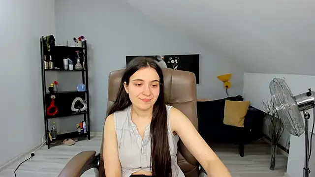 Snapshot of MelissaWiliam chatting on December 17, 2024, 6:42 pm MelissaWiliam online show from December 17, 2024, 6:42 pm