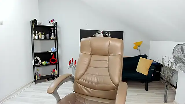 Snapshot of MelissaWiliam chatting on February 11, 2025, 6:11 pm MelissaWiliam online show from February 11, 2025, 6:11 pm