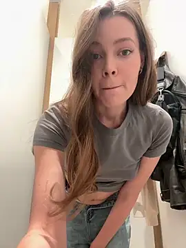 Snapshot of nicole111 chatting on October 1, 2025, 10:21 am nicole111 online show from October 1, 2025, 10:21 am