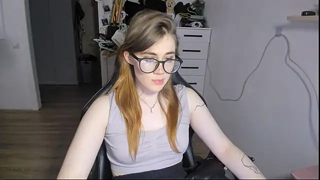 PureHeartt  online show from September 23, 2025, 10:07 am