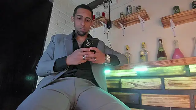 Snapshot of Paolo_johnson chatting on September 20, 2025, 11:22 am Paolo johnson online show from September 20, 2025, 11:22 am