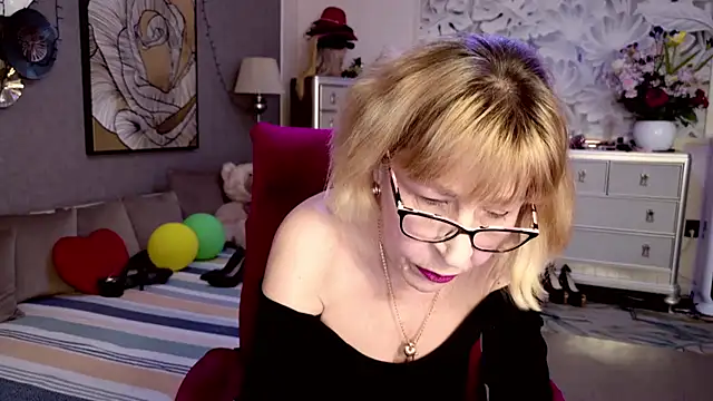 HornyMilf 555 online show from April 4, 2026, 9:18 am