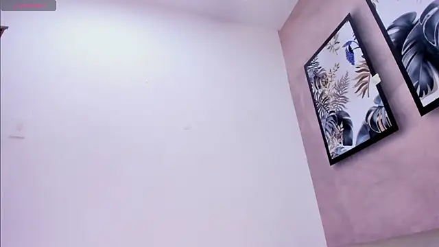 Snapshot of DahianaLincoln chatting on October 2, 2025, 4:58 pm DahianaLincoln online show from October 2, 2025, 4:58 pm