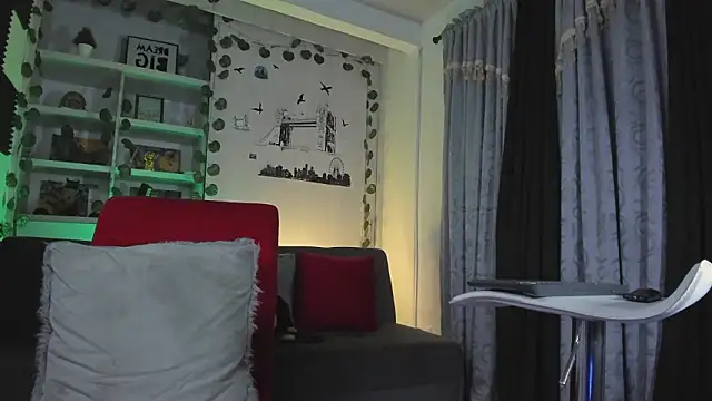 Snapshot of Couple_muscle1 chatting on February 10, 2026, 11:47 am Couple muscle1 online show from February 10, 2026, 11:47 am