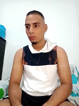 Snapshot of bonehur chatting on March 12, 2025, 8:20 pm bonehur online show from March 12, 2025, 8:20 pm