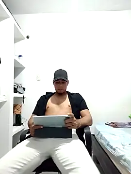 Snapshot of bonehur chatting on October 1, 2025, 9:54 pm bonehur online show from October 1, 2025, 9:54 pm