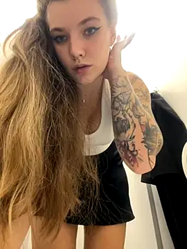 Holy Tereza online show from October 12, 2025, 3:33 pm