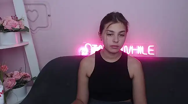 Snapshot of MilanaAngelAs chatting on January 6, 2025, 10:57 am MilanaAngelAs online show from January 6, 2025, 10:57 am