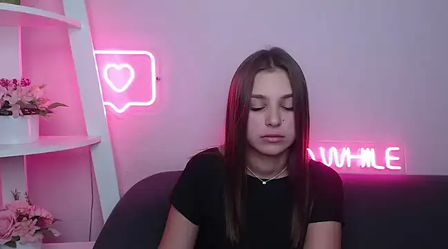 Snapshot of MilanaAngelAs chatting on February 15, 2025, 6:23 pm MilanaAngelAs online show from February 15, 2025, 6:23 pm