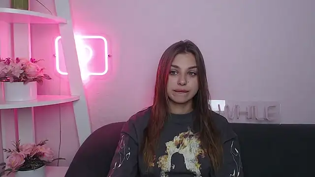 Snapshot of MilanaAngelAs chatting on September 13, 2025, 4:34 am MilanaAngelAs online show from September 13, 2025, 4:34 am