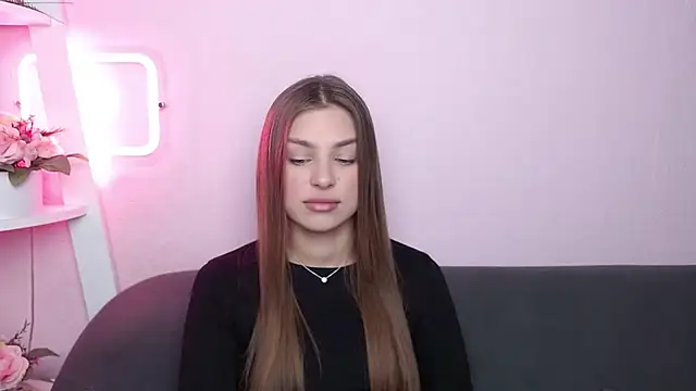MilanaAngelAs online show from April 18, 2026, 4:49 am