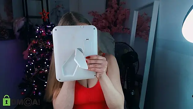 Snapshot of _KittyBoo chatting on December 10, 2024, 9:33 am KittyBoo online show from December 10, 2024, 9:33 am