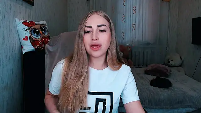 Snapshot of _KittyBoo chatting on September 23, 2025, 11:35 am KittyBoo online show from September 23, 2025, 11:35 am