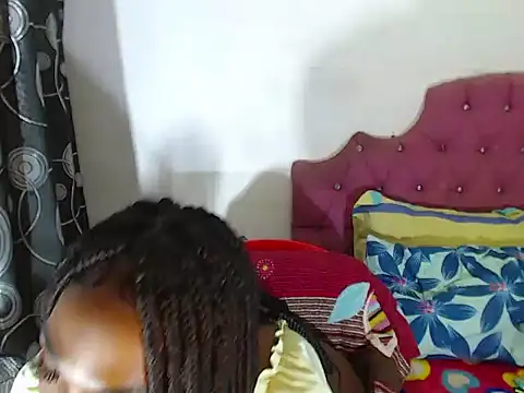 Snapshot of KandyHot_ chatting on February 26, 2025, 1:32 am KandyHot online show from February 26, 2025, 1:32 am