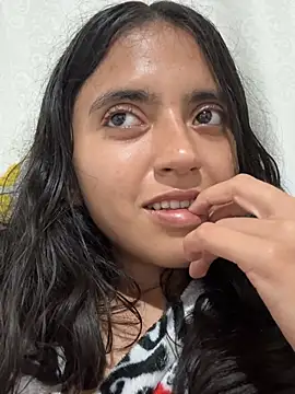 ViolettaSummer online show from April 3, 2026, 12:19 am