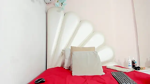 Snapshot of Lorena_Hawkins chatting on January 30, 2025, 1:21 pm Lorena Hawkins online show from January 30, 2025, 1:21 pm