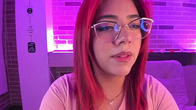 Rousse Collinss online show from February 5, 2025, 4:16 am