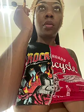 Snapshot of hotcoco28 chatting on February 20, 2025, 2:51 am hotcoco28 online show from February 20, 2025, 2:51 am