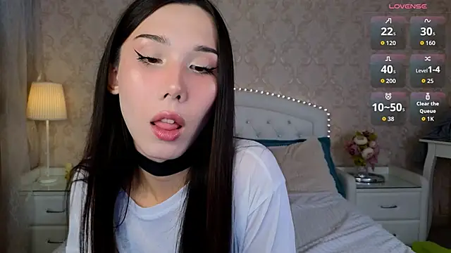 Snapshot of Kaia_Sunshine_Mia chatting on October 31, 2025, 11:44 am Kaia Sunshine Mia online show from October 31, 2025, 11:44 am