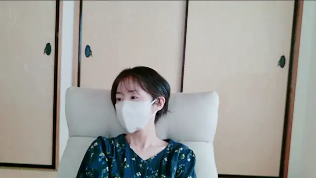 xxArisaxx online show from April 14, 2026, 5:46 am