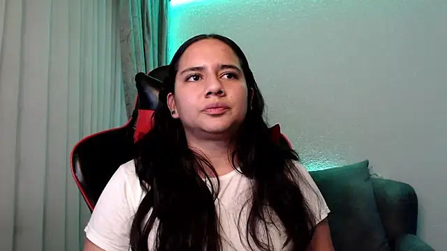 Snapshot of Lexyevans chatting on December 18, 2024, 10:35 pm Lexyevans online show from December 18, 2024, 10:35 pm