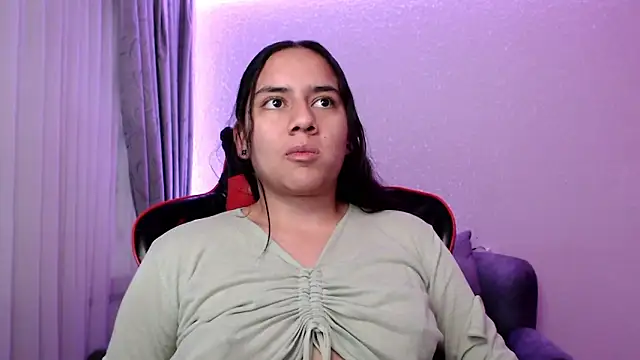 Snapshot of Lexyevans chatting on December 19, 2024, 10:32 pm Lexyevans online show from December 19, 2024, 10:32 pm