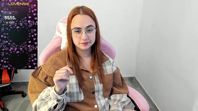 maryluna95 online show from January 3, 2025, 10:29 pm