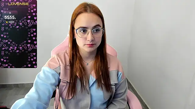 maryluna95 online show from January 4, 2025, 11:17 pm